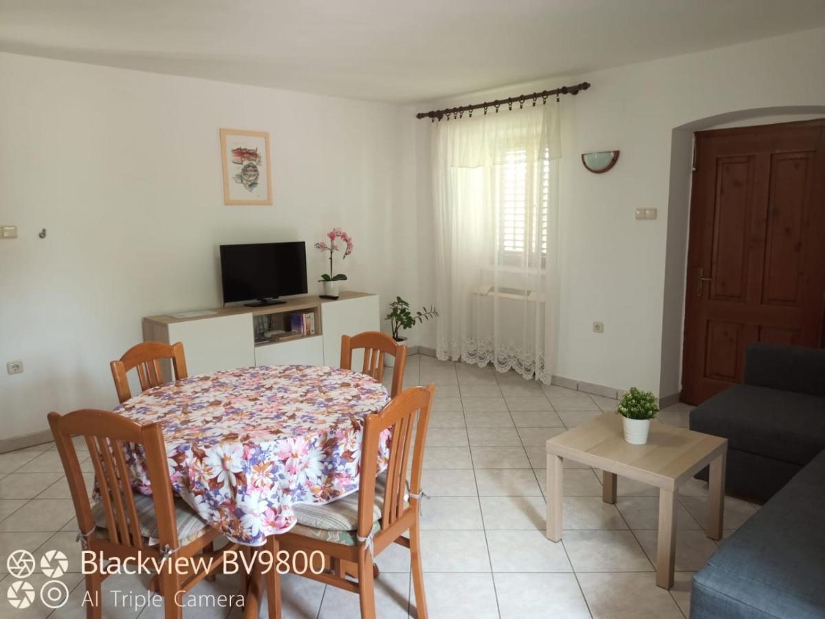 Apartments Vodaric Loznati Cres Bagian luar foto