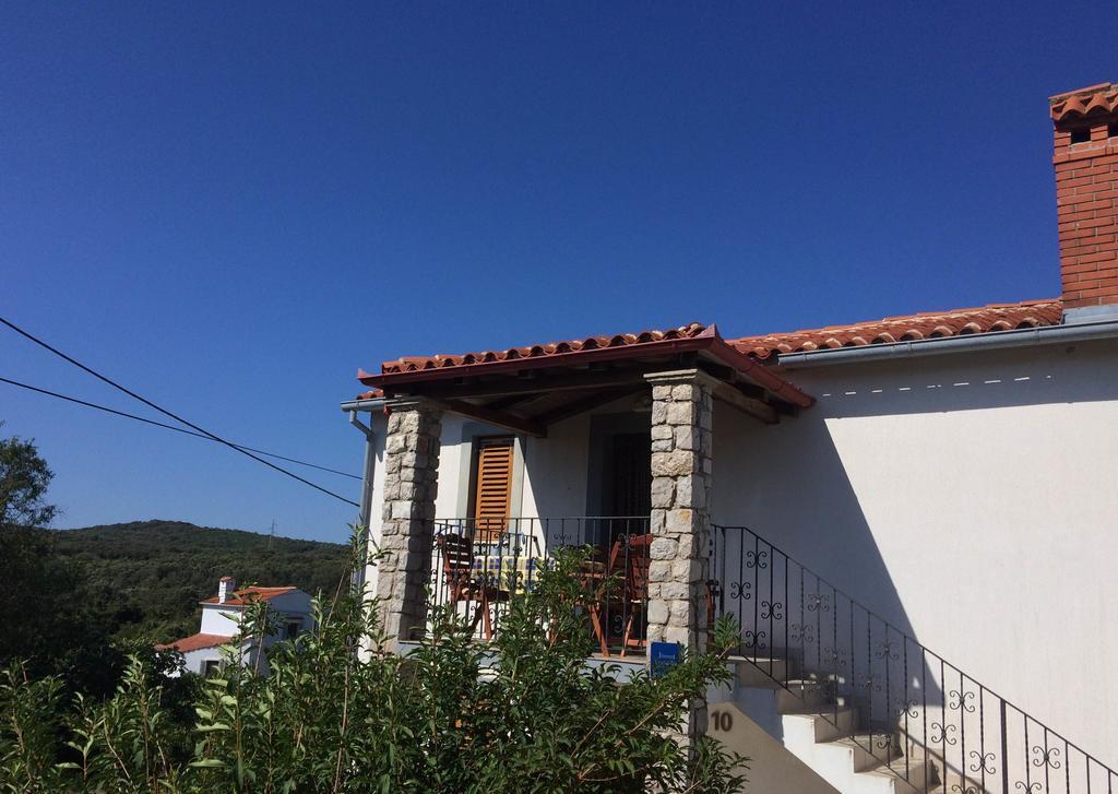Apartments Vodaric Loznati Cres Bagian luar foto